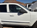 Used Front Right Door Assembly Front fits: 2005 Jeep Grand cherokee la