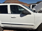 Used Front Right Door Assembly Front fits: 2005 Jeep Grand cherokee la