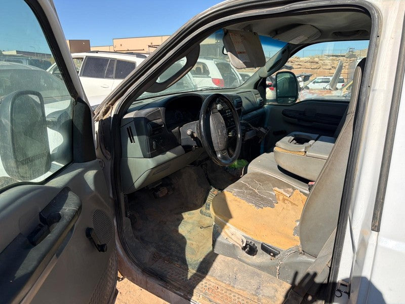 Used Front Center Seat Front fits: 2005 Ford F350SD PICKUP bench split