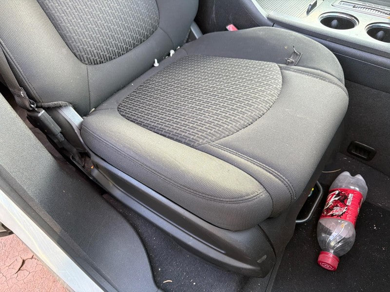 2011 Chevrolet Traverse Passenger Side Front Seat bucket, cloth, manua
