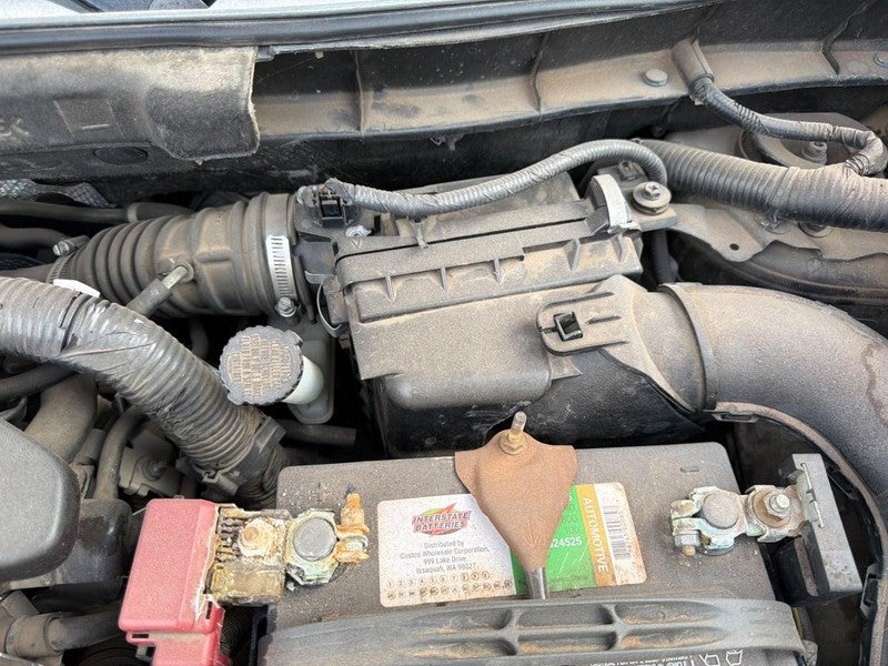 Used Air Cleaner Assembly fits: 2011 Nissan Juke 1.6L MR16DDT Grade A