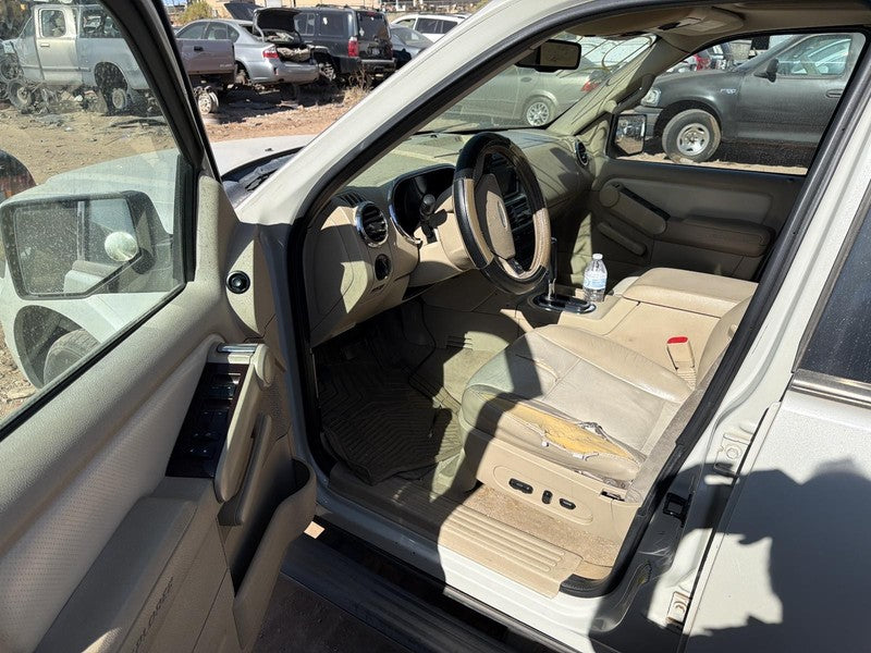 Used Front Right Seat Front fits: 2006 Ford Explorer bucket air bag le