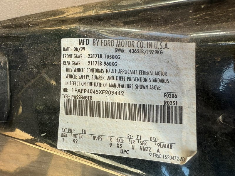 Used Engine Control Module (ECM) fits: 1999 Ford Mustang Electronic Co
