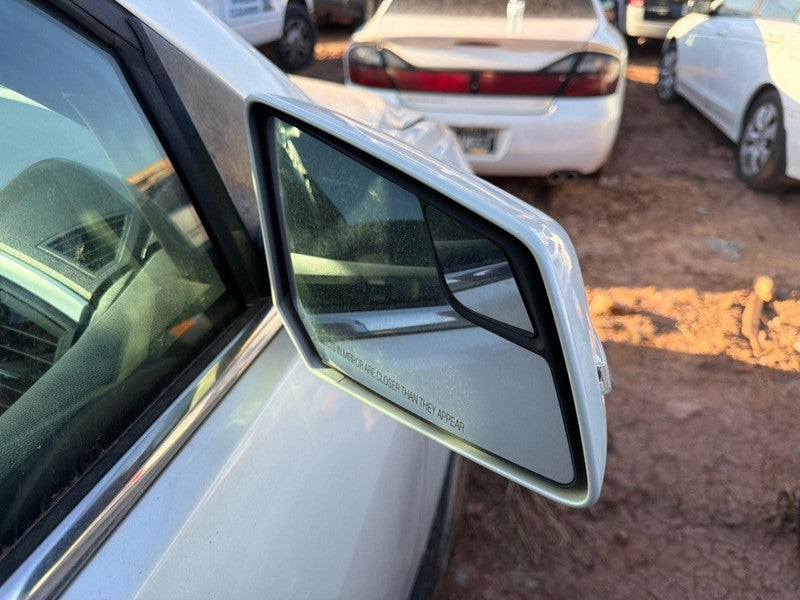 Used Right Door Mirror fits: 2011 Chevrolet Traverse Power manual fold