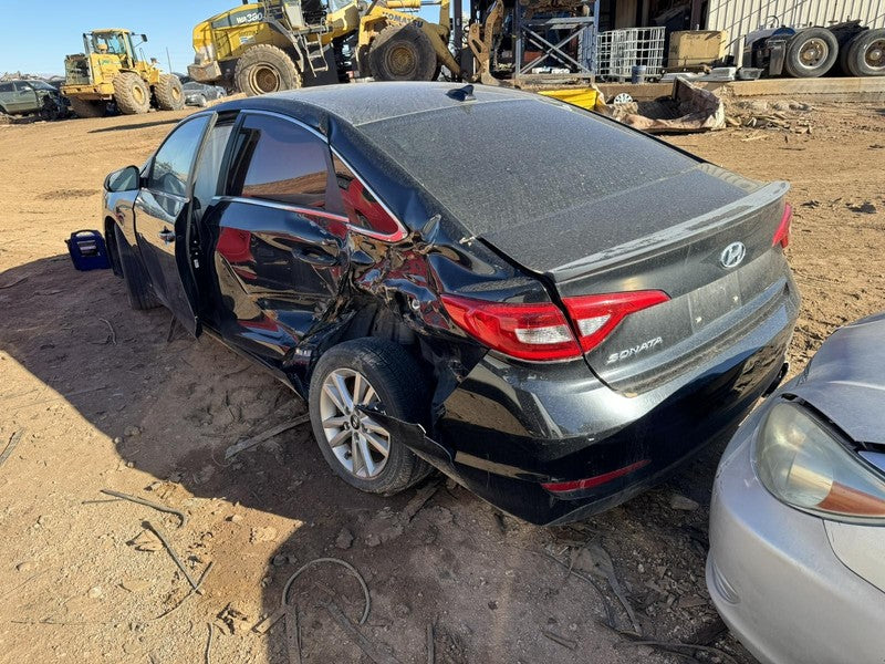 Used Right Headlight Assembly fits: 2015 Hyundai Sonata VIN 2 5th digi