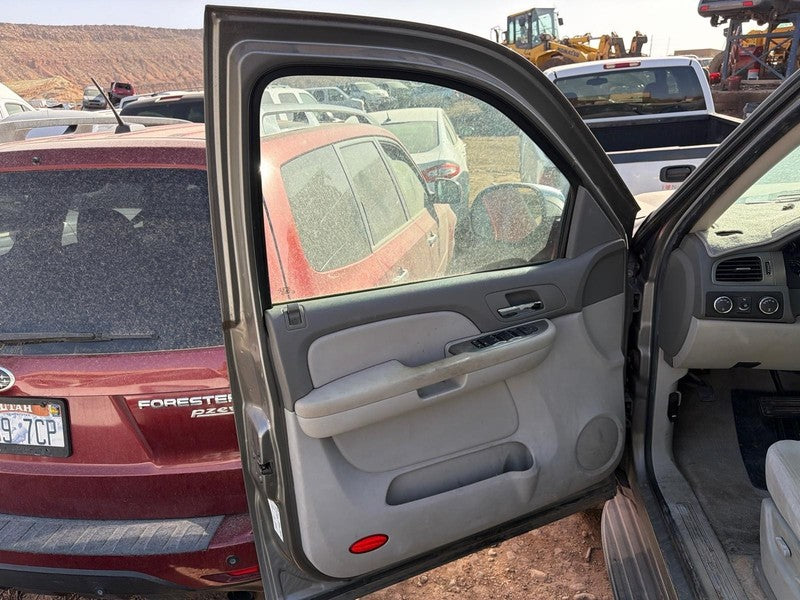 Used Front Left Door Assembly Front fits: 2007 Chevrolet Tahoe Front L
