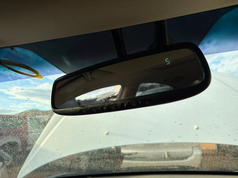 Used Front Center Interior Rear View Mirror fits: 2008 Hyundai Azera w