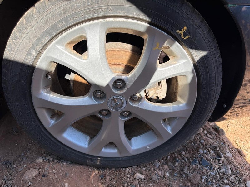 Used Wheel fits: 2009 Mazda 3 17x6-1/2 alloy 5 Y spoke design holes in