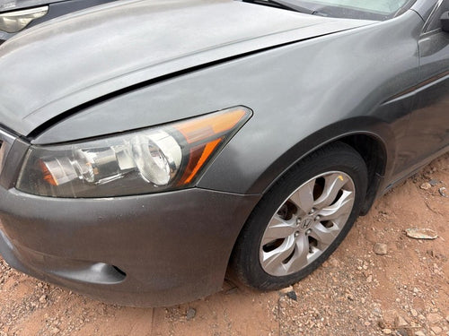 Used Fender fits: 2009 Honda Accord Grade A