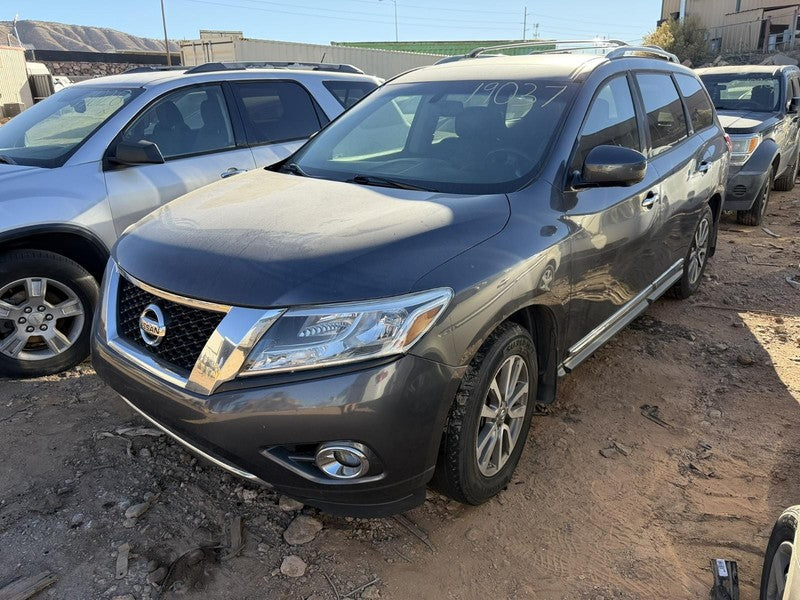Used Air Cleaner Assembly fits: 2014 Nissan Pathfinder 3.5L 6 cylinder