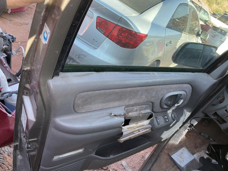 Used Front Right Door Assembly Front fits: 1998 Chevrolet 2500 PICKUP 