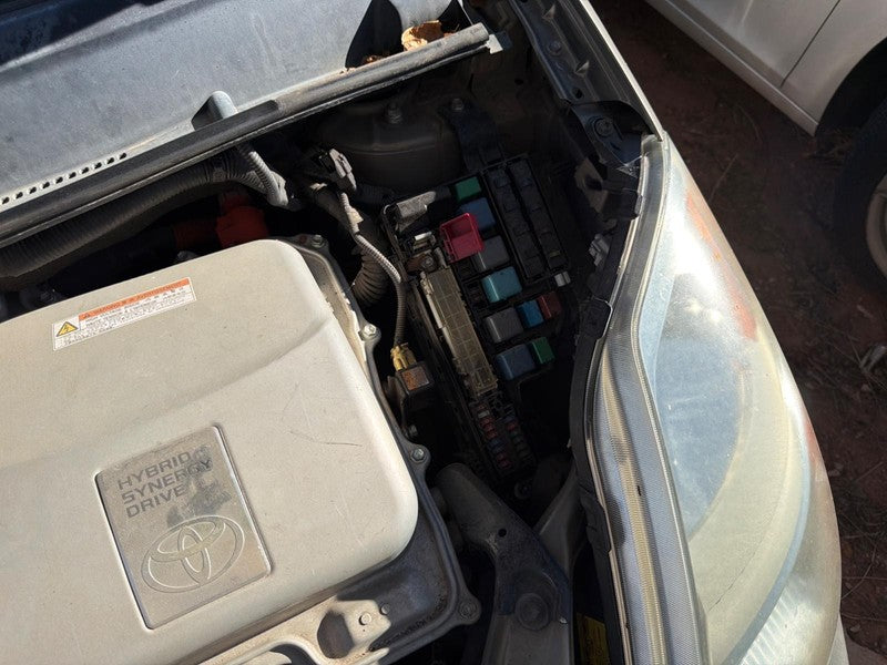 Used Fuse Box Engine fits: 2008 Toyota Prius US market Grade A