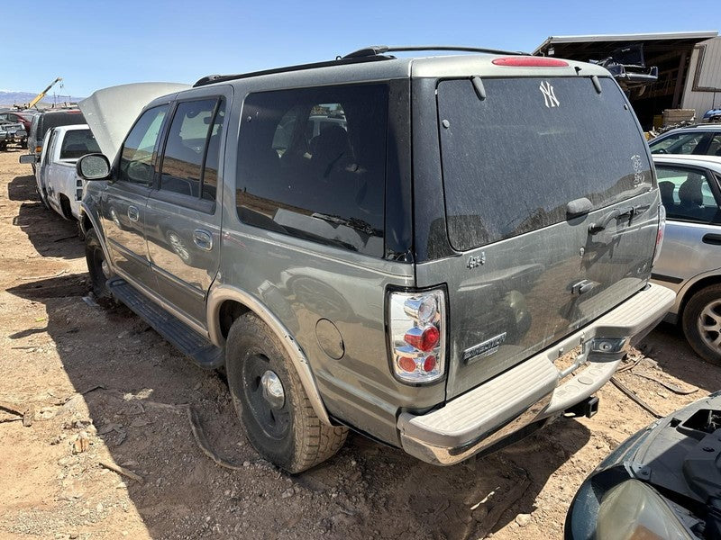 Used Transfer Case Assembly fits: 1999 Ford Expedition  Grade A