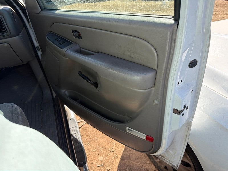 Used Front Right Door Interior Trim Panel fits: 2006 Chevrolet Suburba