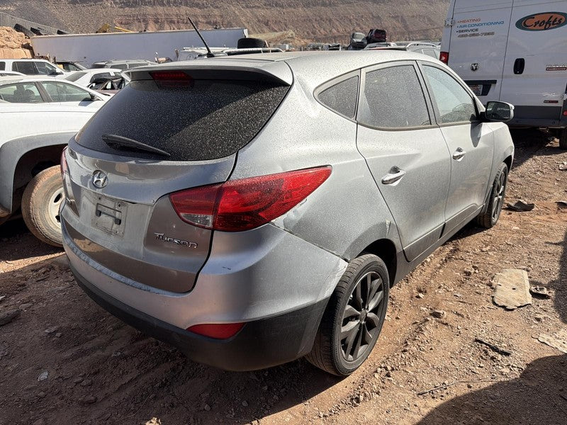 Used Front Right Seat Front fits: 2013 Hyundai Tucson bucket air bag h