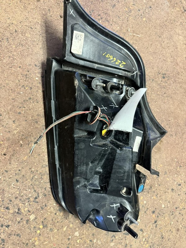 Used Left Tail Light Assembly fits: 2017 Ford Mustang w/o chrome trim 