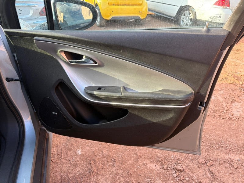 Used Front Right Door Interior Trim Panel fits: 2011 Chevrolet Volt Tr