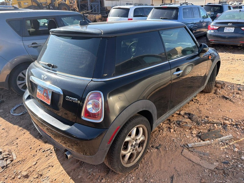 Used Front Right Seat Front fits: 2013 Mini COOPER bucket air bag manu