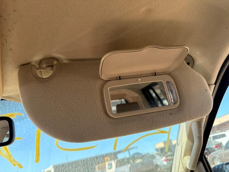 Used Right Sun Visor fits: 2006 Ford Explorer w/sunroof illuminated Ri