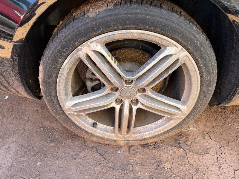 Used Wheel fits: 2011 Audi A6 19x8-1/2 5 triple spoke Grade A