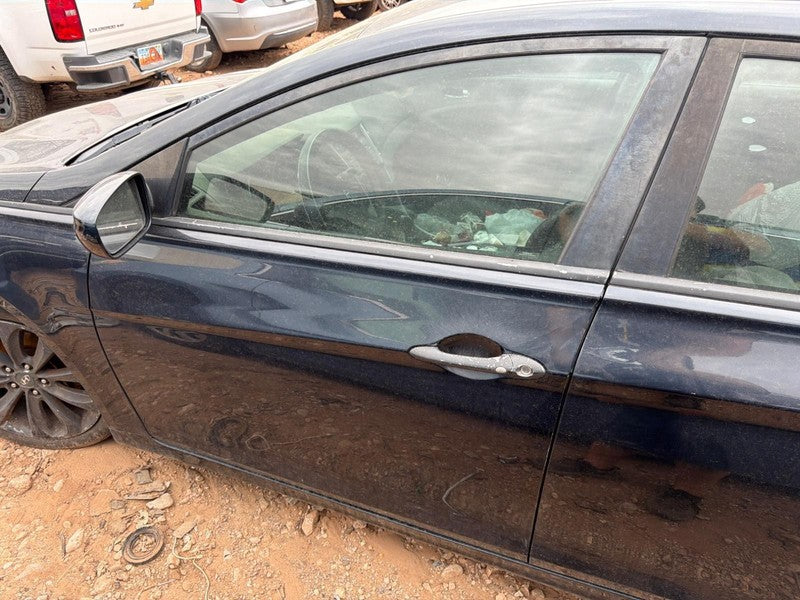 Used Front Left Door Assembly Front fits: 2011 Hyundai Sonata electric