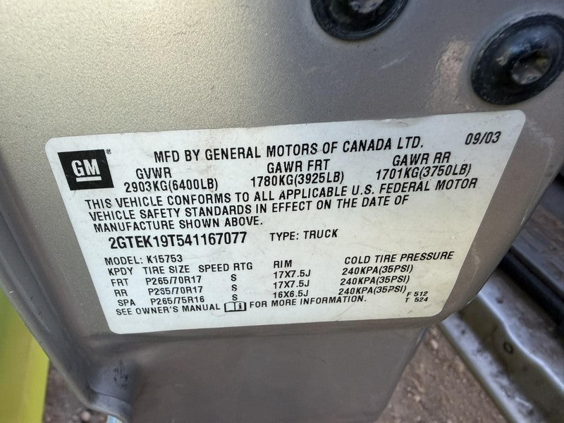 Used Air Cleaner Assembly fits: 2004 Gmc Sierra 1500 pickup classic st