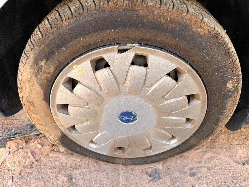 Used Wheel Cover fits: 2012 Ford Focus 15" 6 spoke Grade A