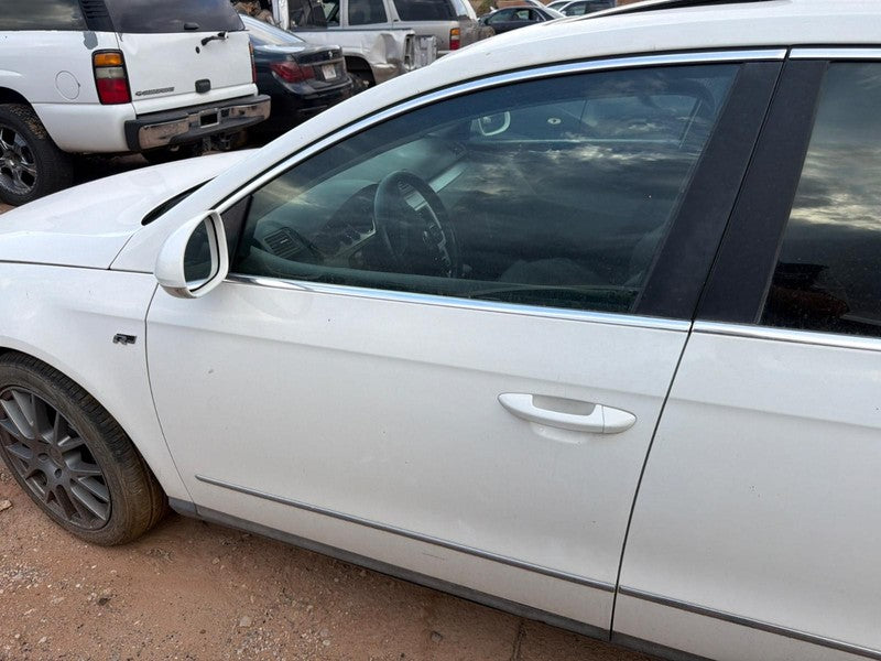 Used Front Left Door Assembly Front fits: 2006 Volkswagen Passat elect