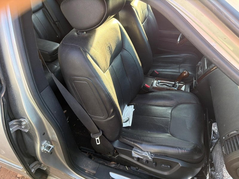 Used Front Right Seat Front fits: 2007 Cadillac Dts bench opt AN3 40/2