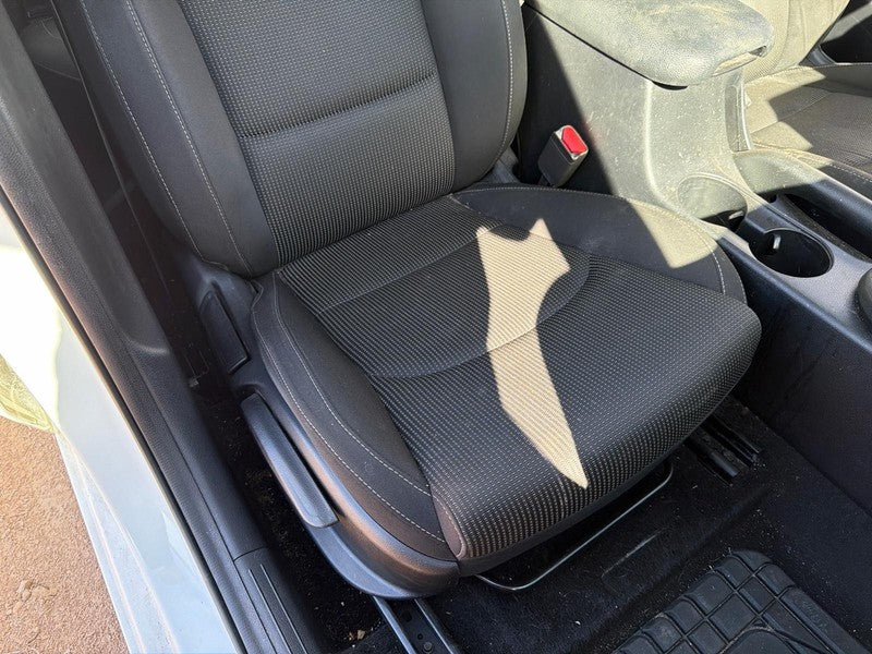 Used Front Right Seat Front fits: 2019 Kia Forte airbag sedan cloth ma