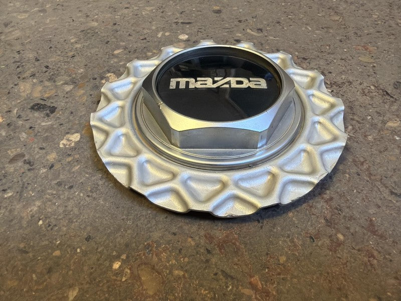 91 MAZDA RX7 Center Cap CENTER ID 09.24.036, RING ID 09.23.134