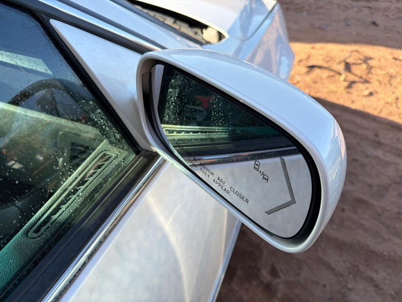 Used Right Door Mirror fits: 2010 Cadillac Dts Power w/light sensitive