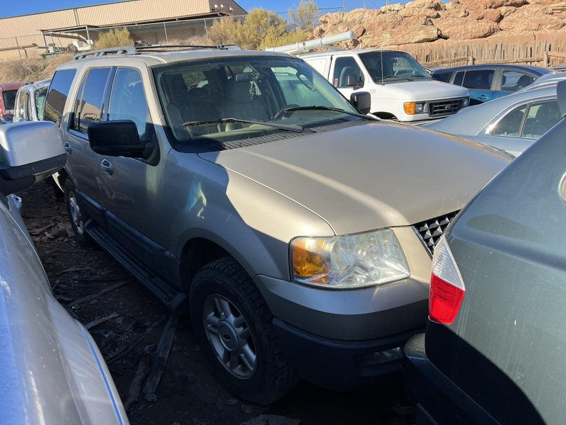 Used Hood fits: 2005 Ford Expedition  Grade A