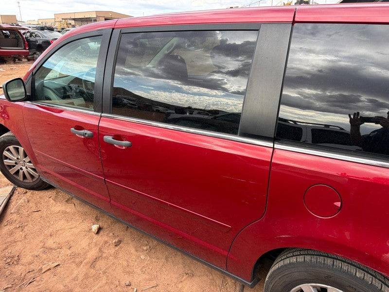Used Rear Left Door Assembly Rear Side fits: 2009 Volkswagen Routan el