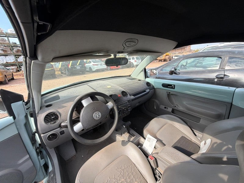 Used Front Right Seat Front fits: 2005 Volkswagen Beetle air bag leath