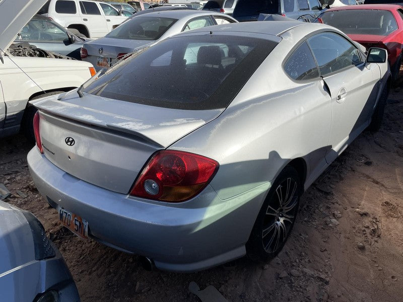 Used Left Tail Light Assembly fits: 2004 Hyundai Tiburon quarter panel