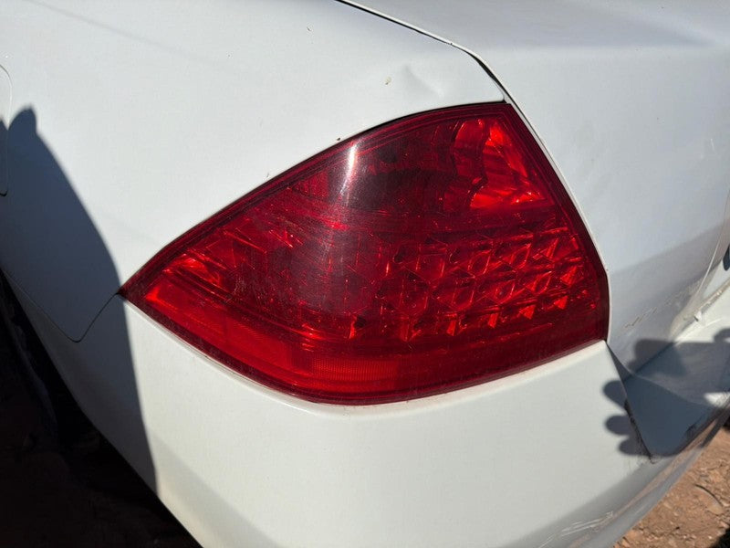 Used Left Tail Light Assembly fits: 2006 Honda Accord Sdn VIN M 5th di
