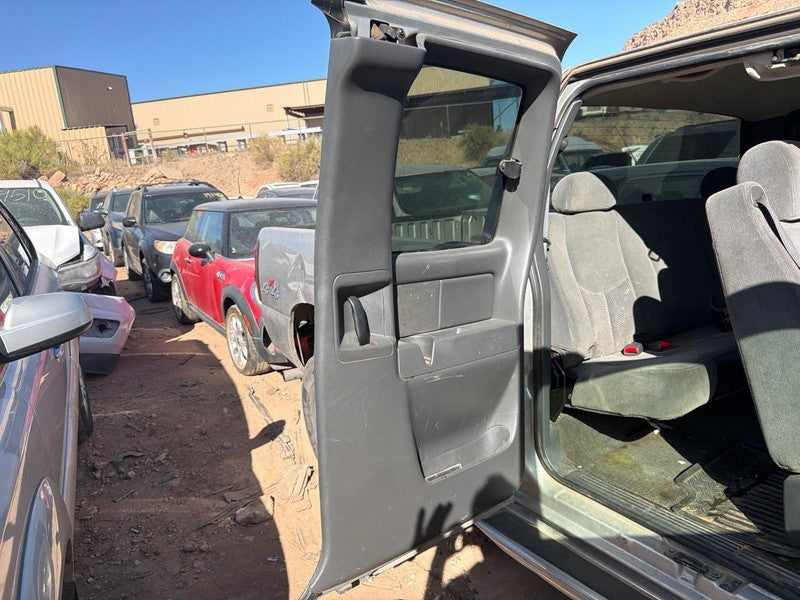 Used Rear Right Door Assembly Rear Side fits: 2005 Chevrolet Silverado