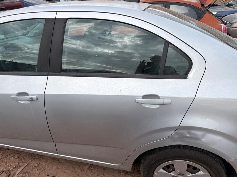 Used Rear Left Door Assembly Rear Side fits: 2013 Chevrolet Sonic Seda