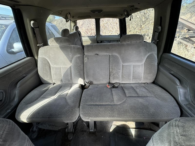Used Transfer Case Assembly fits: 1997 Chevrolet Suburban 1500 AT 4L60