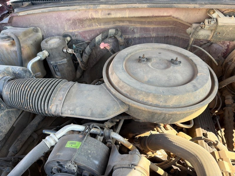 Used Air Cleaner Assembly fits: 1995 Chevrolet 2500 PICKUP 5.7L from 8