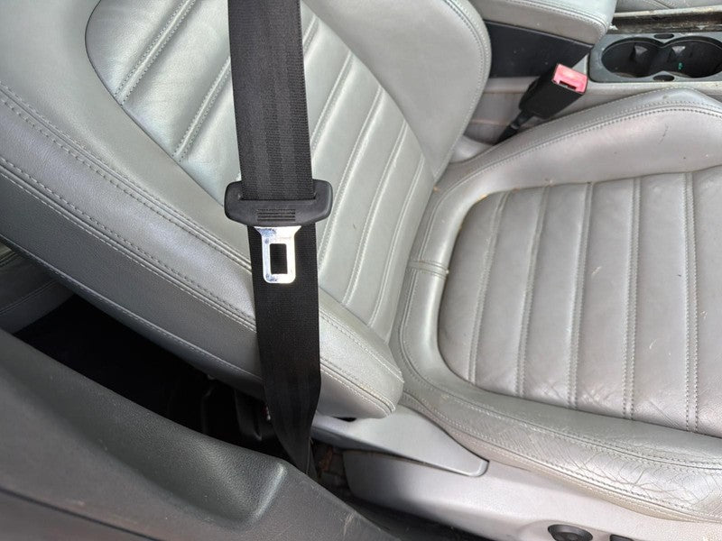 Used Front Right Seat Belt Front fits: 2006 Volkswagen Passat bucket s