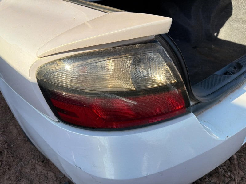 Used Left Tail Light Assembly fits: 2005 Pontiac Bonneville quarter pa
