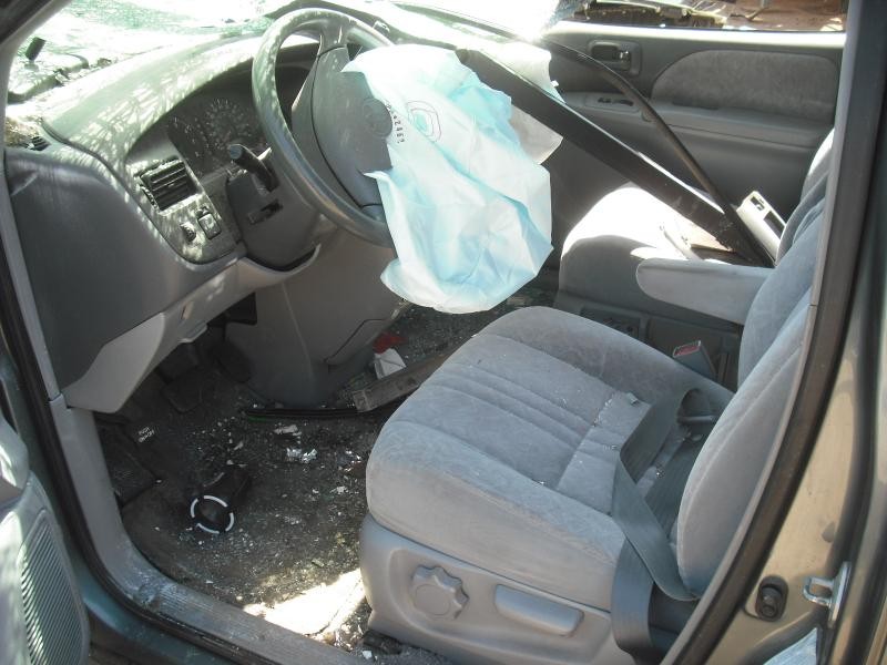 Used Third Seat SW/VAN fits: 1999 Toyota Sienna Third Seat SW Van Grad