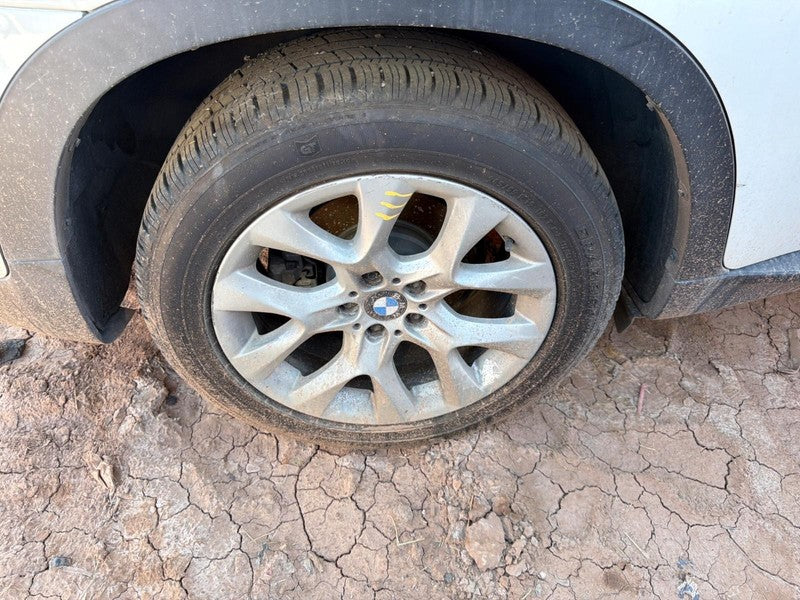 Used Wheel fits: 2013 Bmw X5 19x9 alloy 5 spoke Y spoke lug inside of 