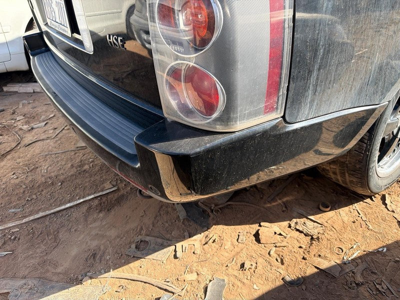 Used Rear Bumper Assembly Rear fits: 2004 Land rover Range rover park 