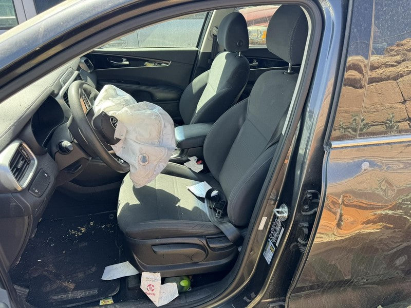 Used Radio Audio fits: 2020 Kia Sorento Grade A