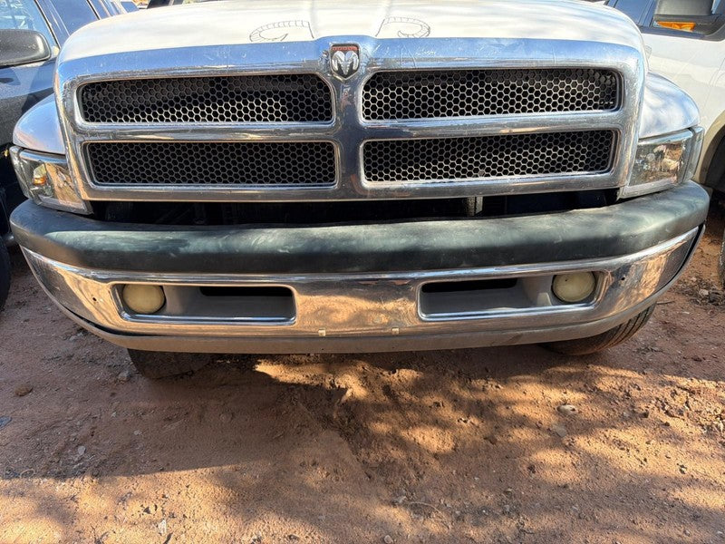 Used Front Bumper Assembly Front fits: 1999 Dodge 1500 PICKUP chrome F