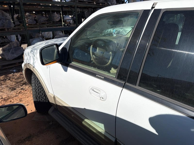 Used Front Left Door Assembly Front fits: 2006 Ford Expedition electri