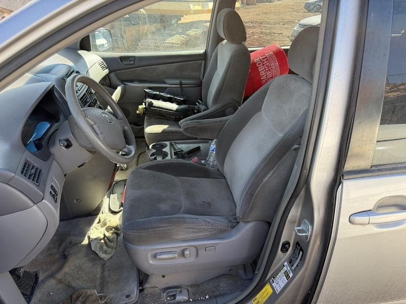 Used Third Seat SW/VAN fits: 2008 Toyota Sienna Third Seat SW Van Grad